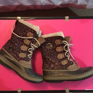 Purple Sorel waterproof winter boots